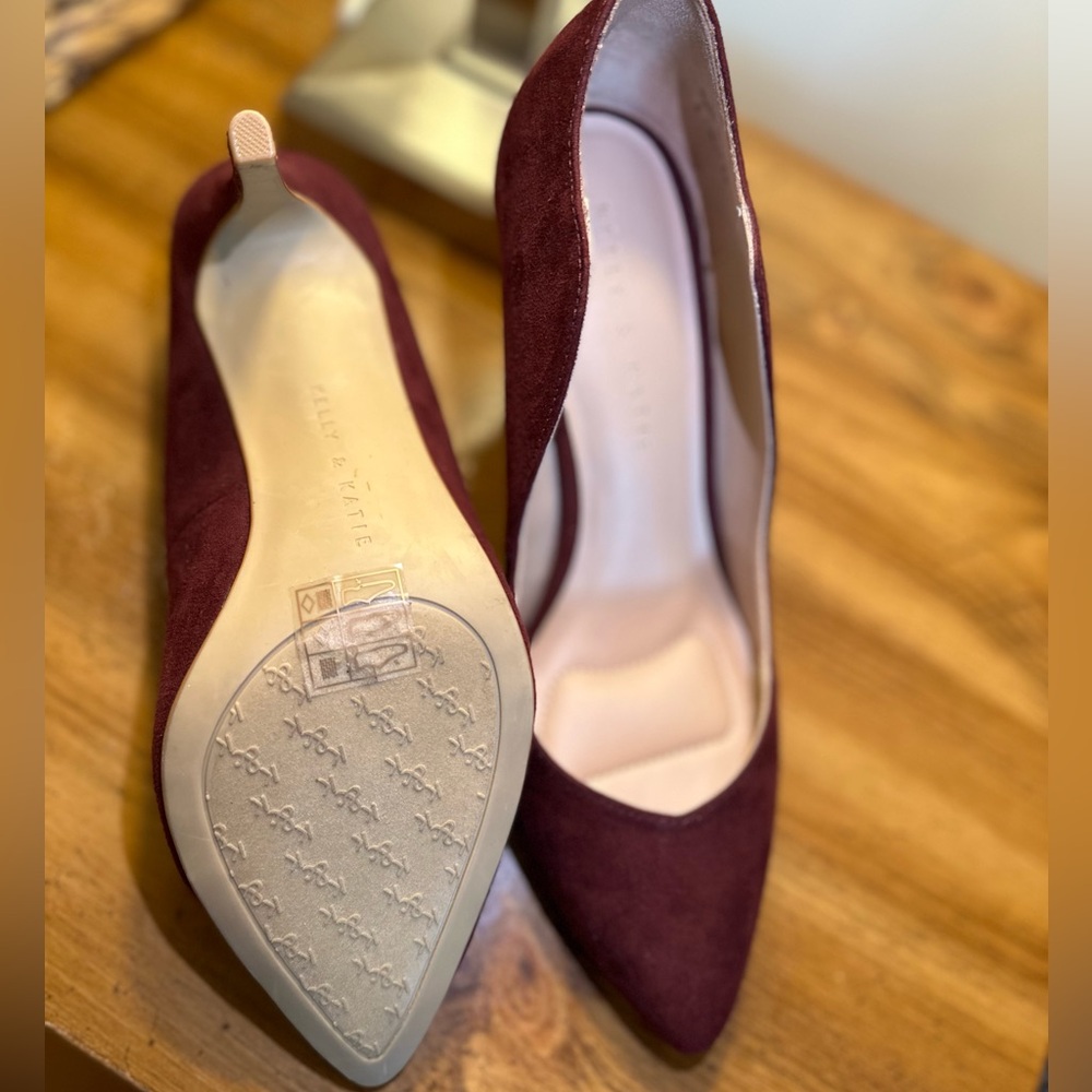 Kelly and Katie Davonna Burgundy Suede Heels - Picture 5 of 7